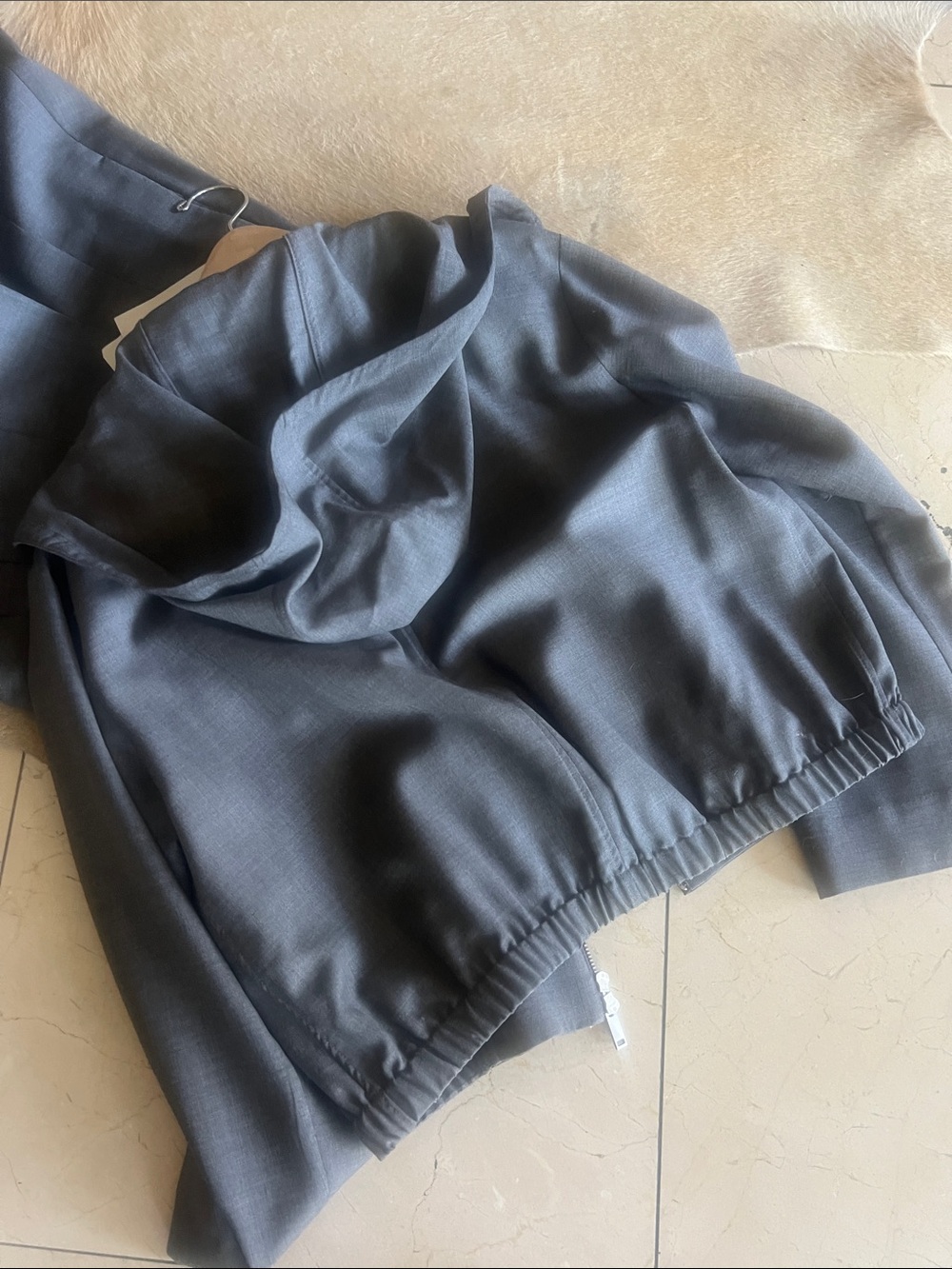 COS tailored set with folded a line skirt and a hooded jacket 6 - Picture 11 of 14